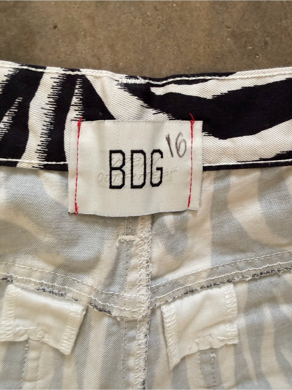 BDG Zebra Print Carpenter Utility Pants Wide Leg Black White 26 - Picture 12 of 13